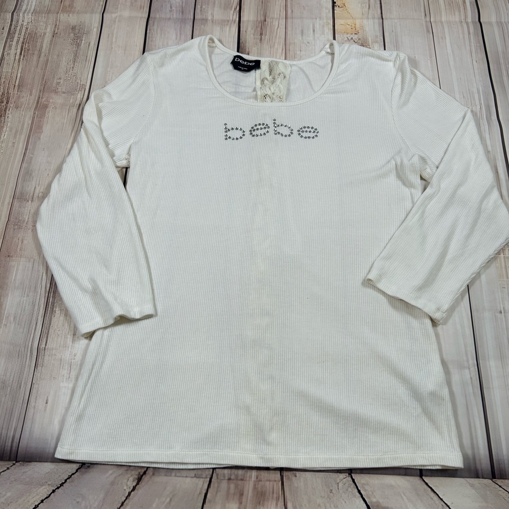 Parisian Chic Bebe White Ribbed Top with Lace Detail Down the Back. Size XL.